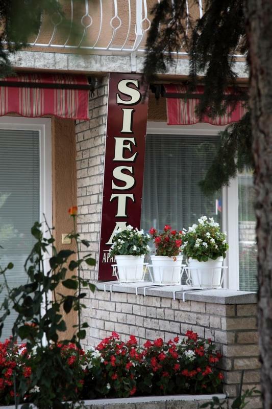 Siesta Apartmanhaz Balatonfuered Exterior photo